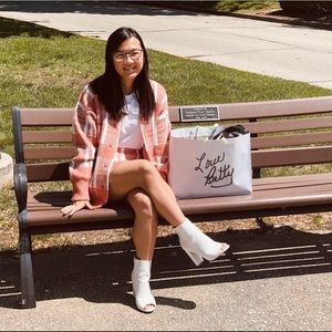 Meet your Posher, Anna